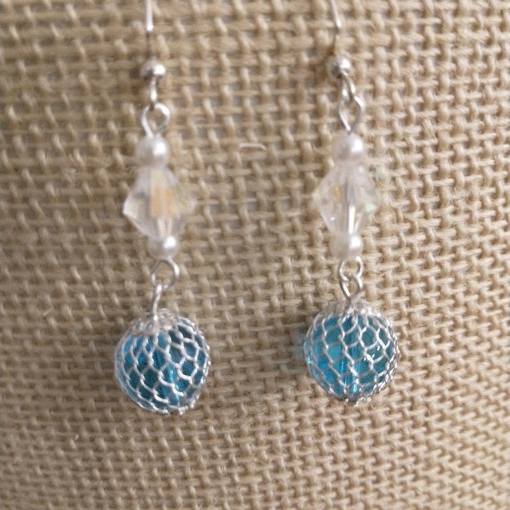 Earrings - Picture 9 of 9